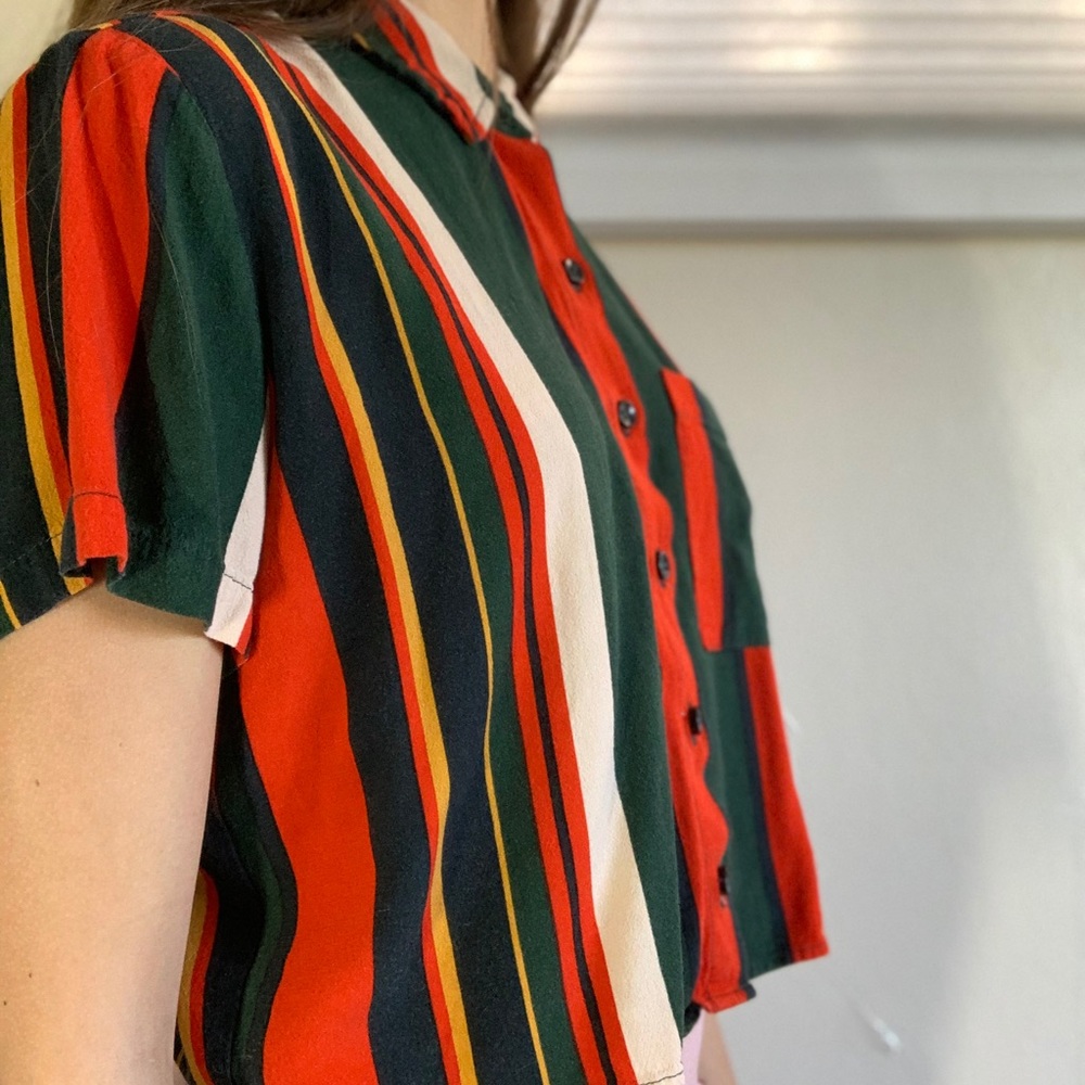 Forever 21 Color Block Cropped Button Up Blouse